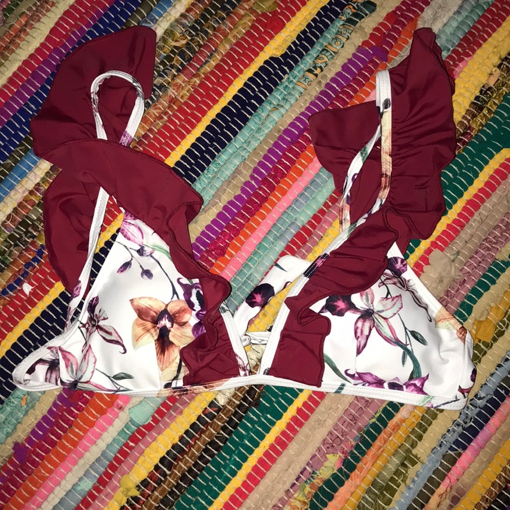 Bathing suit never worn! - Picture 3 of 4